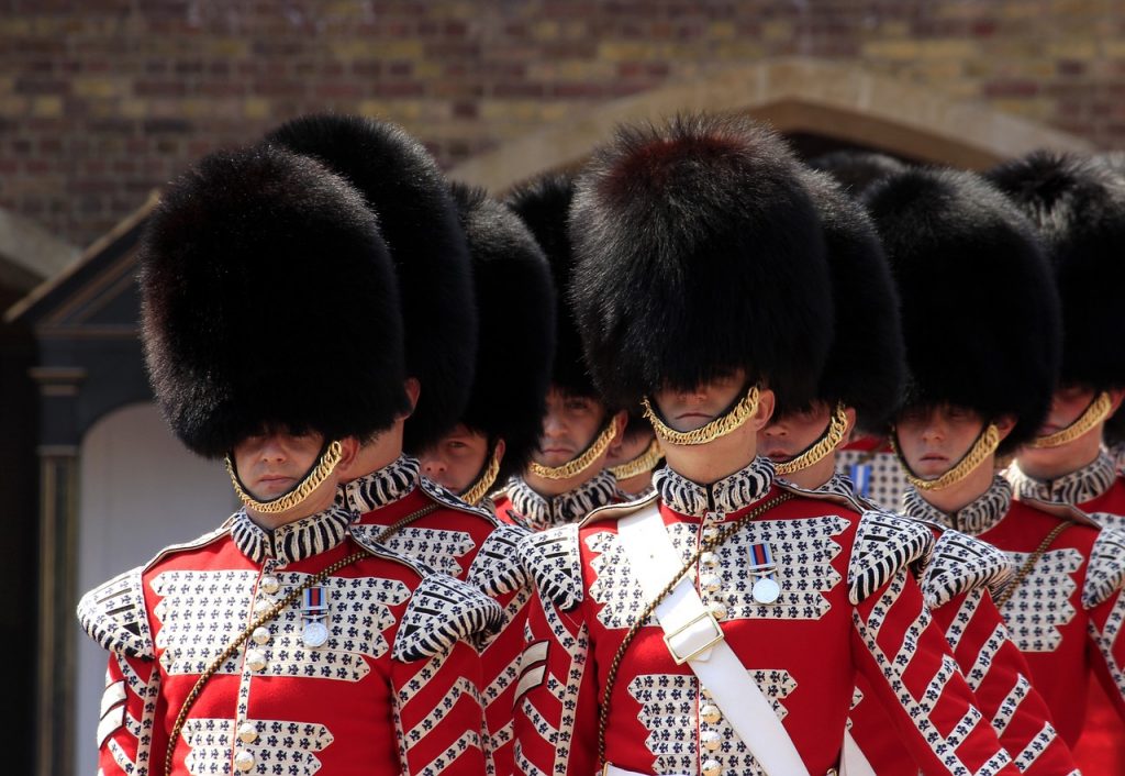 royal guard, buckingham palace, guards-1815020.jpg